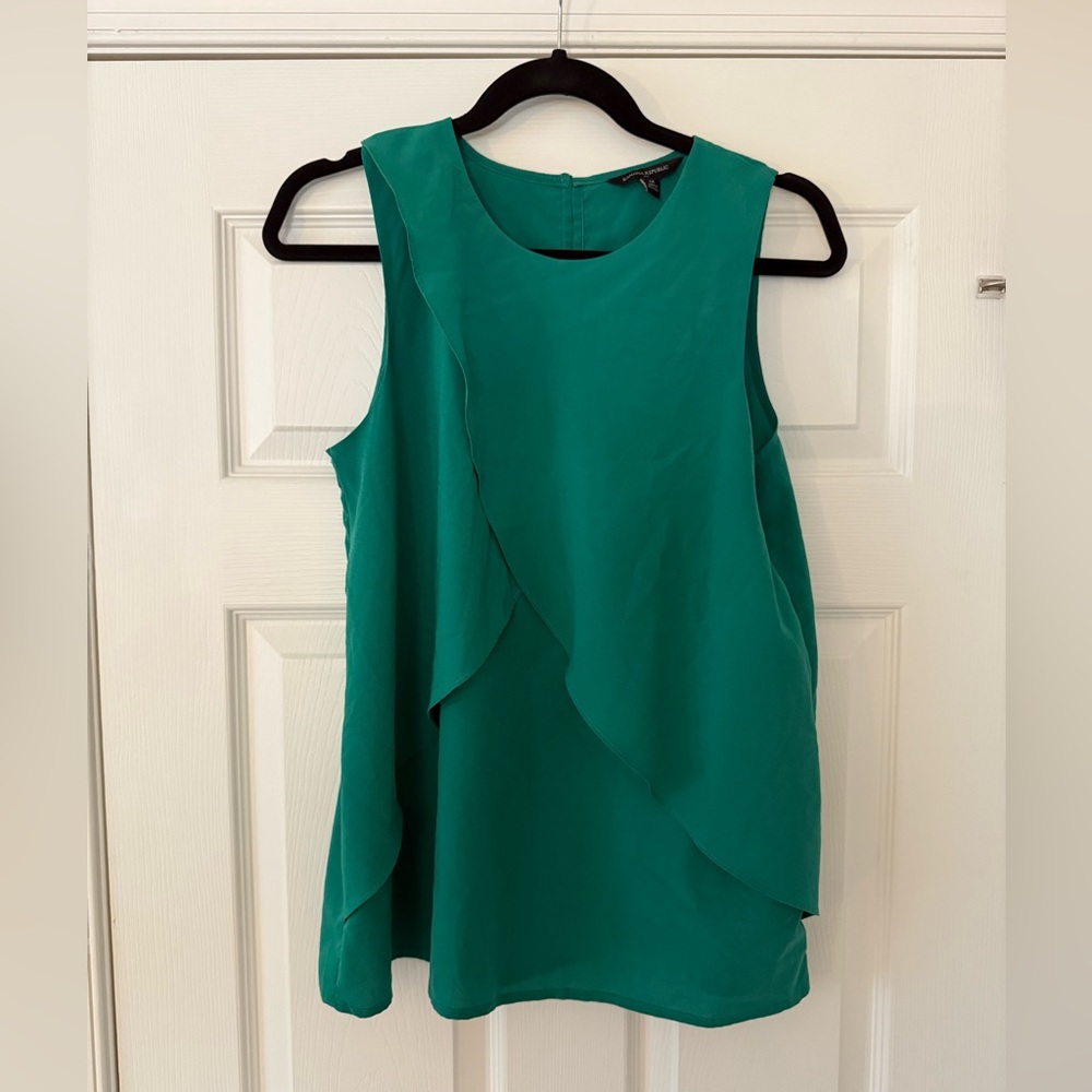 Banana Republic Green Sleeveless Women's Top